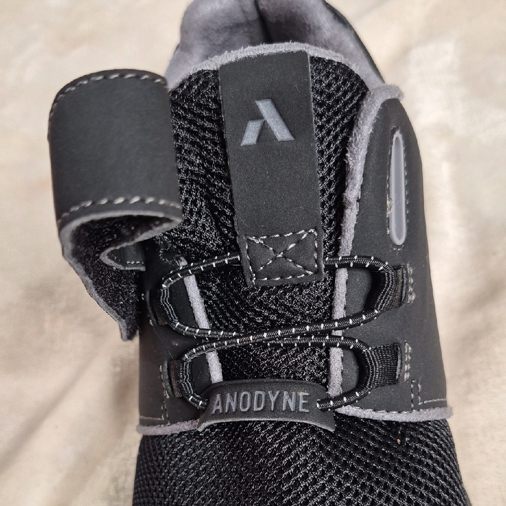 Men's Black Athletic Anodyne Shoes Size 7W - Picture 2 of 14